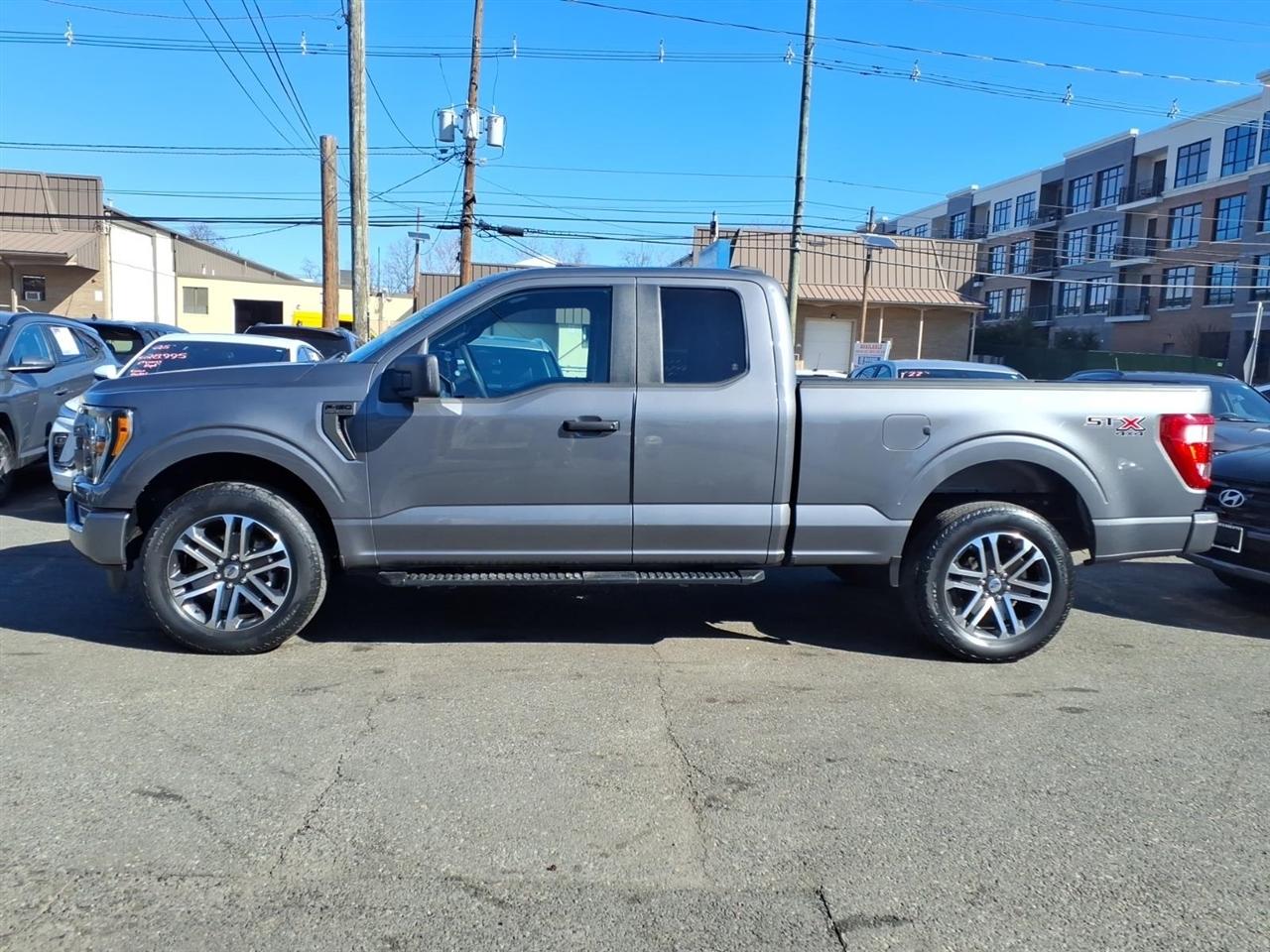 Ford F-150 XLT 4WD SuperCab 6.5' Box 2023