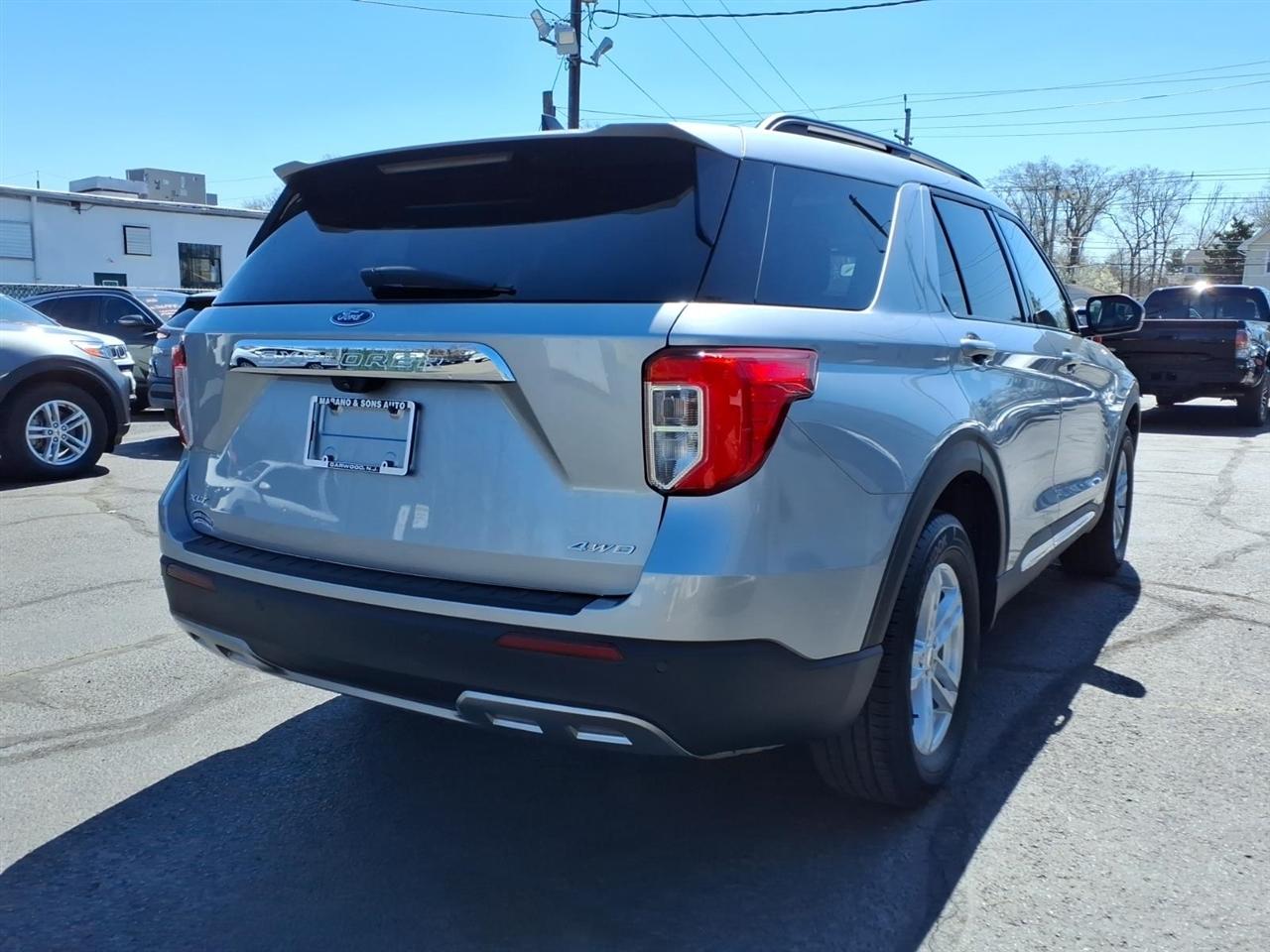 Ford Explorer XLT 4WD 2022