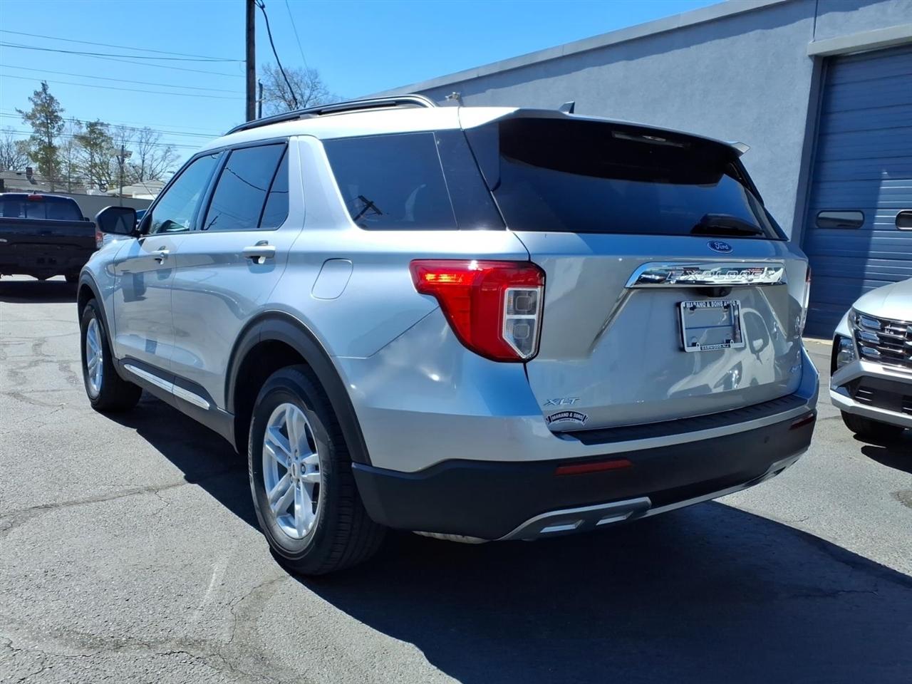 Ford Explorer XLT 4WD 2022