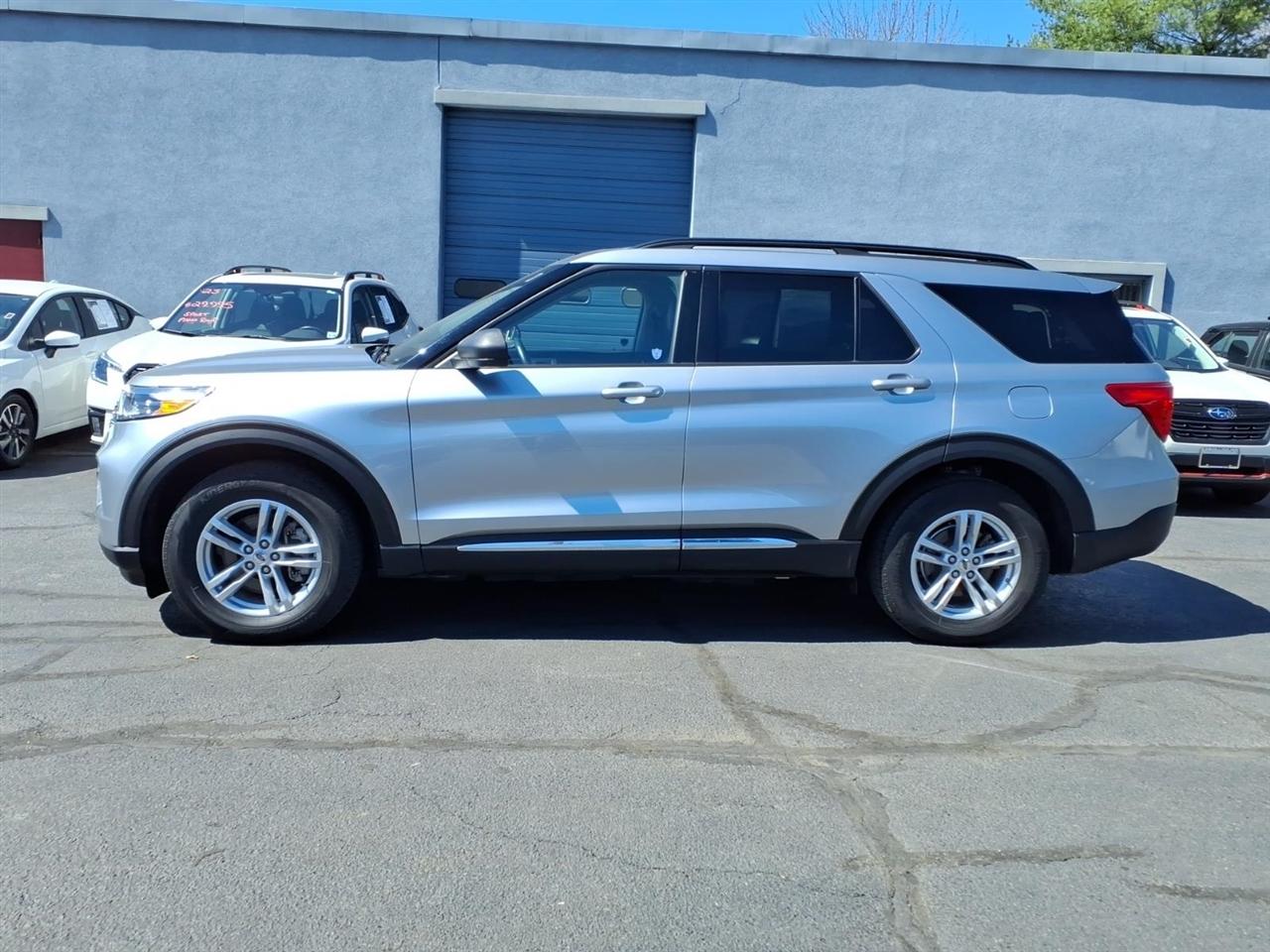 Ford Explorer XLT 4WD 2022