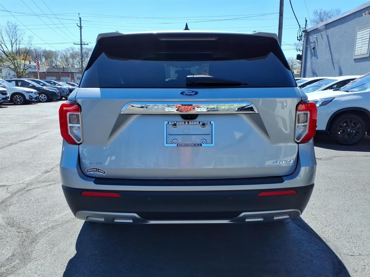 Ford Explorer XLT 4WD 2022