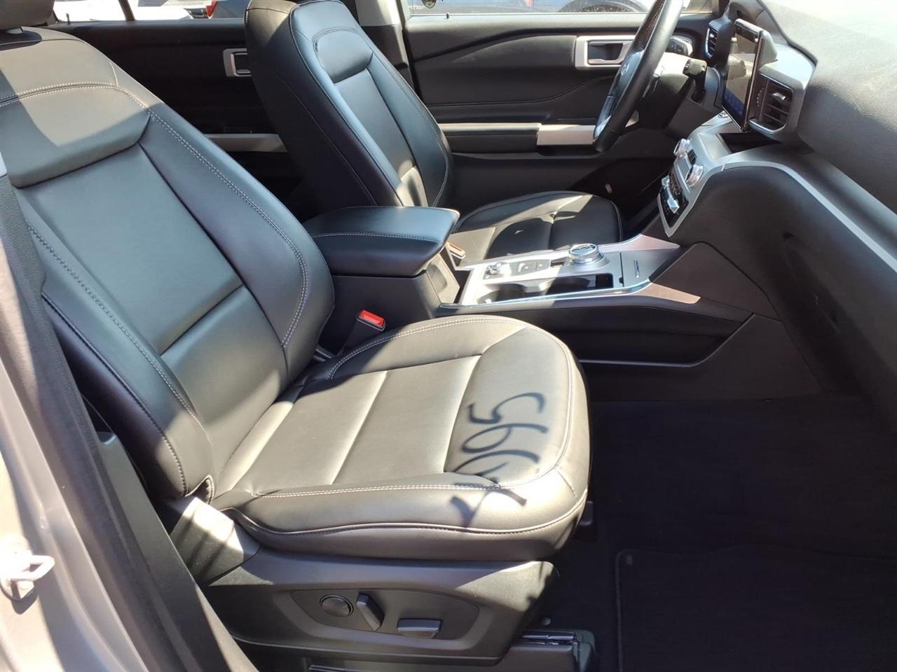 Ford Explorer XLT 4WD 2022