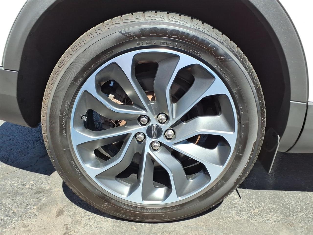 Lincoln Nautilus Reserve AWD 2021