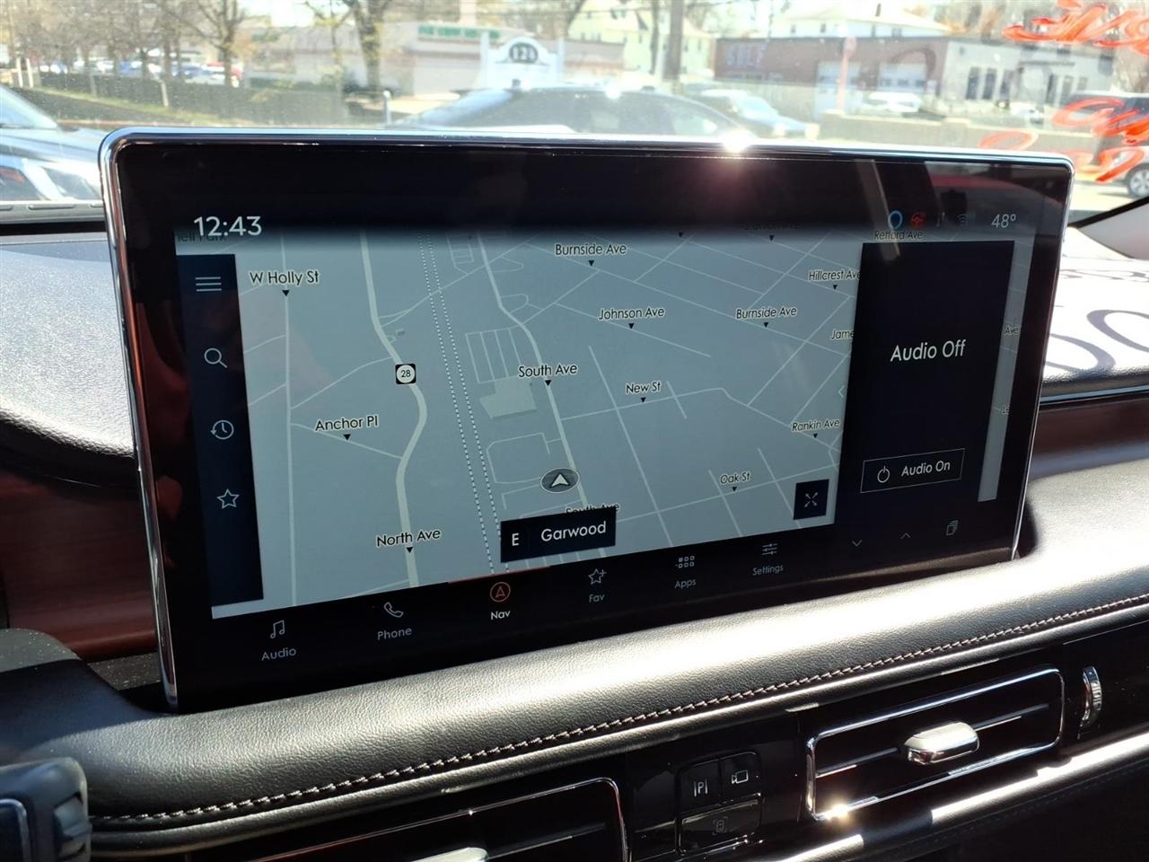 Lincoln Nautilus Reserve AWD 2021