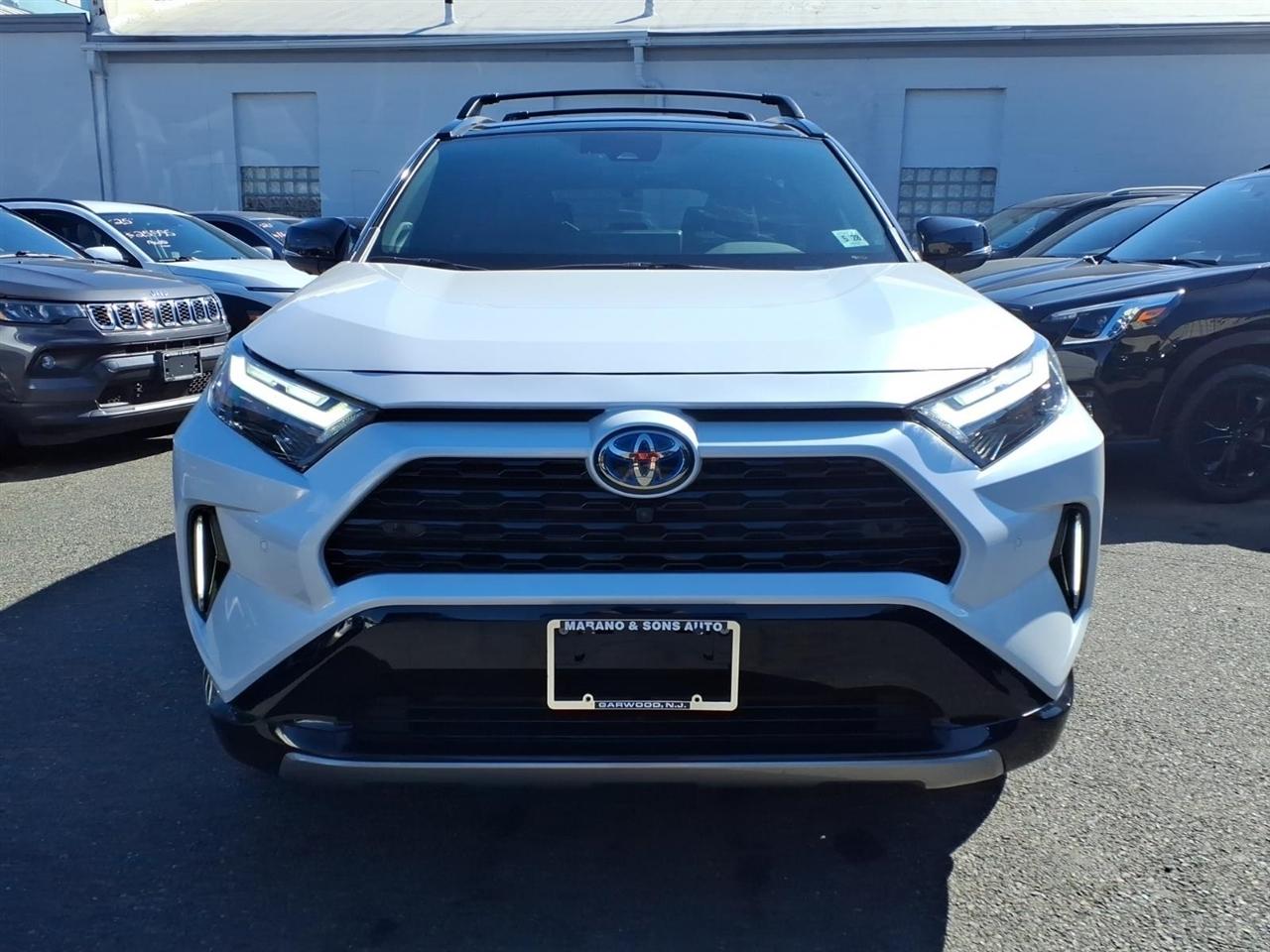 Toyota RAV4 Hybrid XSE AWD (Natl) 2023
