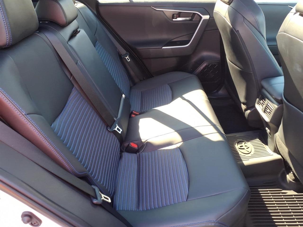 Toyota RAV4 Hybrid XSE AWD (Natl) 2023