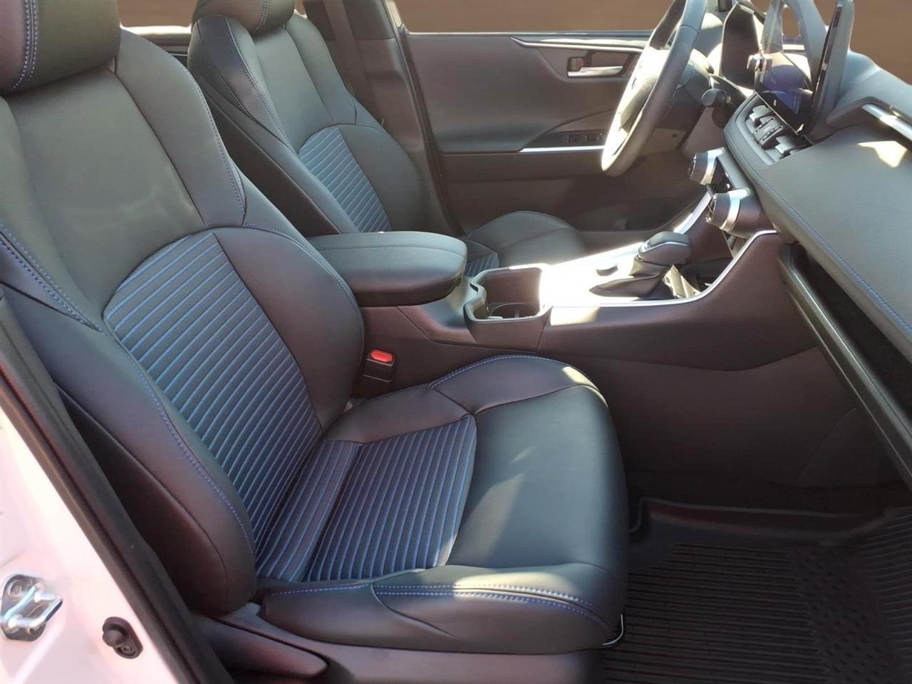 Toyota RAV4 Hybrid XSE AWD (Natl) 2023