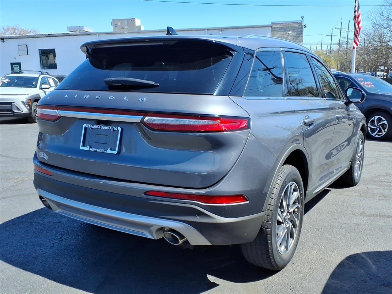 Lincoln Corsair Standard AWD 2021