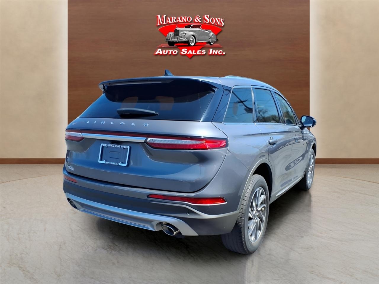 Lincoln Corsair Standard AWD 2021