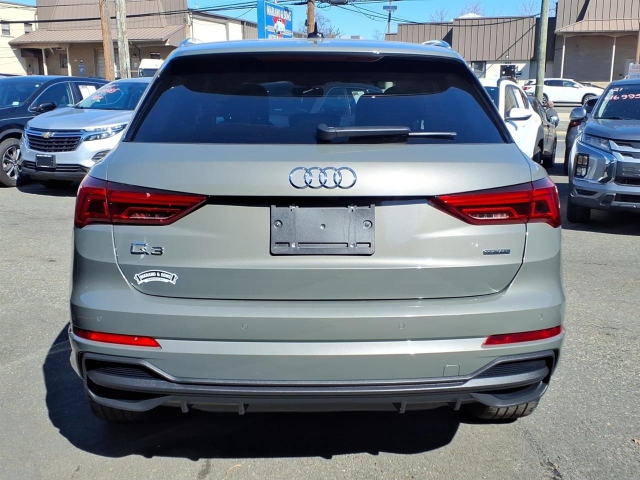 Audi Q3 S line Premium 45 TFSI quattro 2025