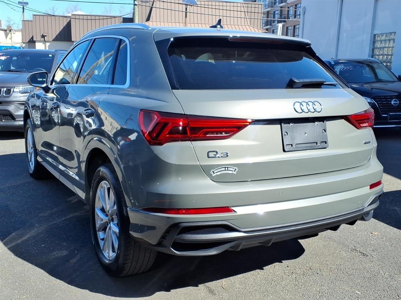 Audi Q3 S line Premium 45 TFSI quattro 2025