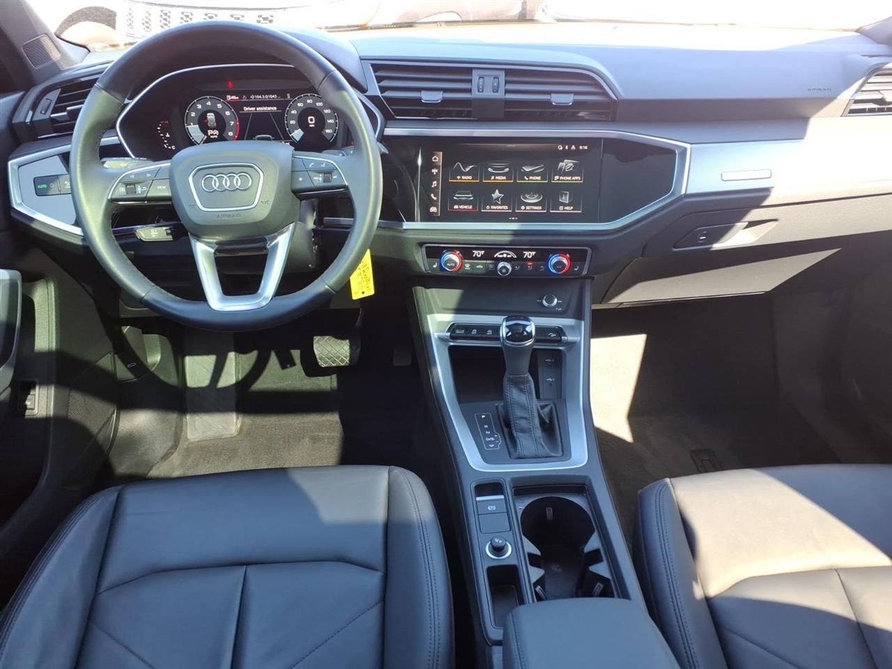 Audi Q3 S line Premium 45 TFSI quattro 2025