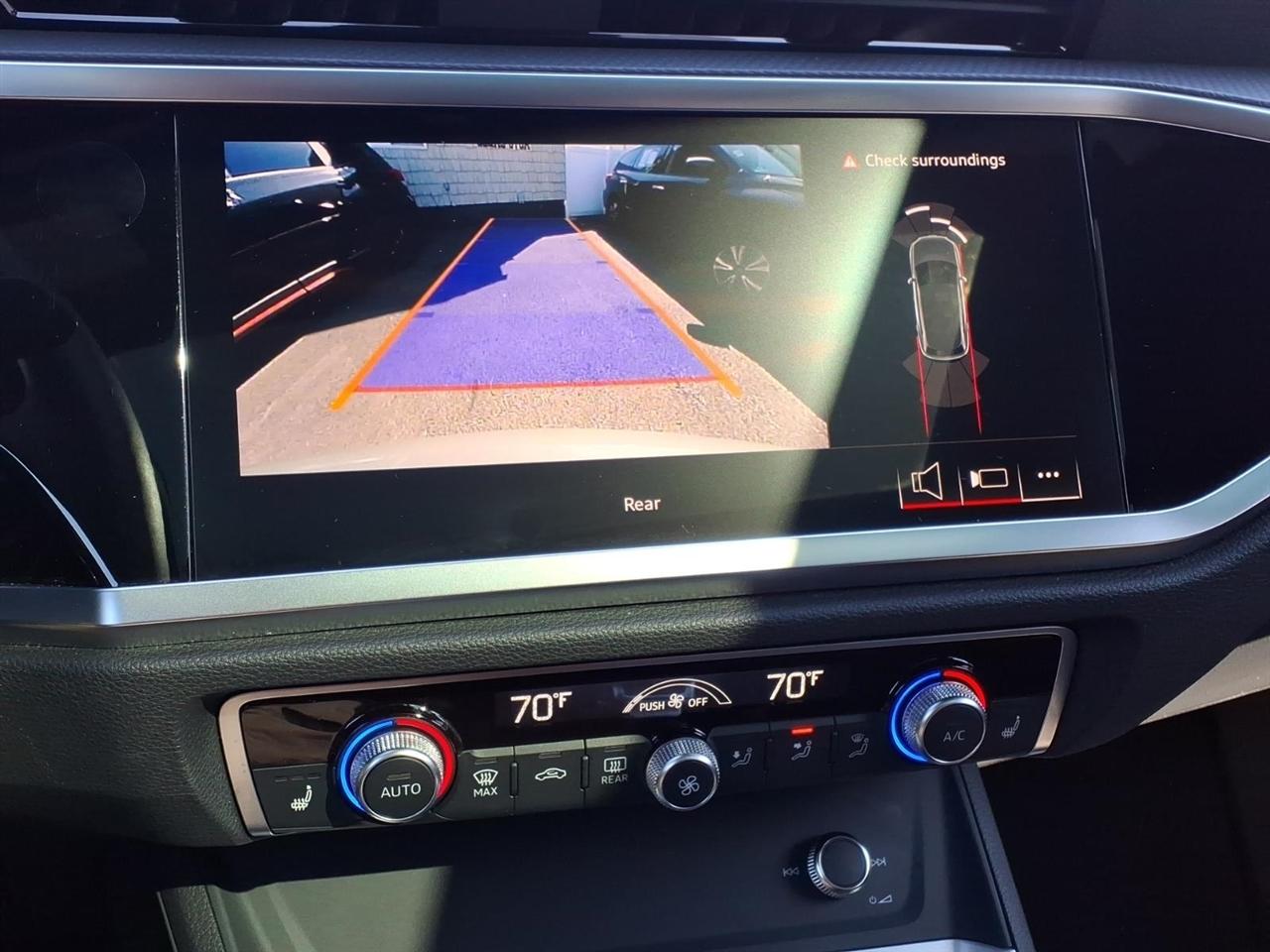 Audi Q3 S line Premium 45 TFSI quattro 2025