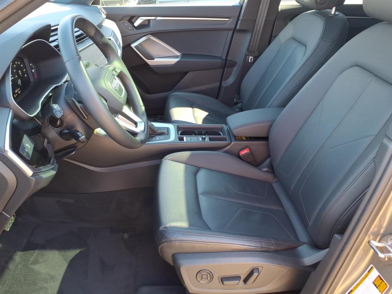 Audi Q3 S line Premium 45 TFSI quattro 2025