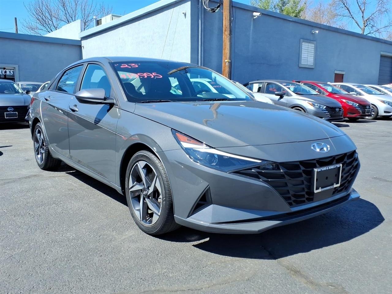 Hyundai Elantra SEL IVT 2023