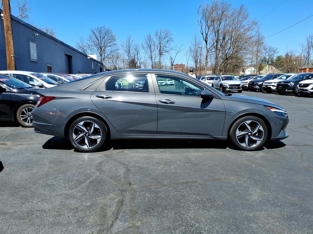 Hyundai Elantra SEL IVT 2023