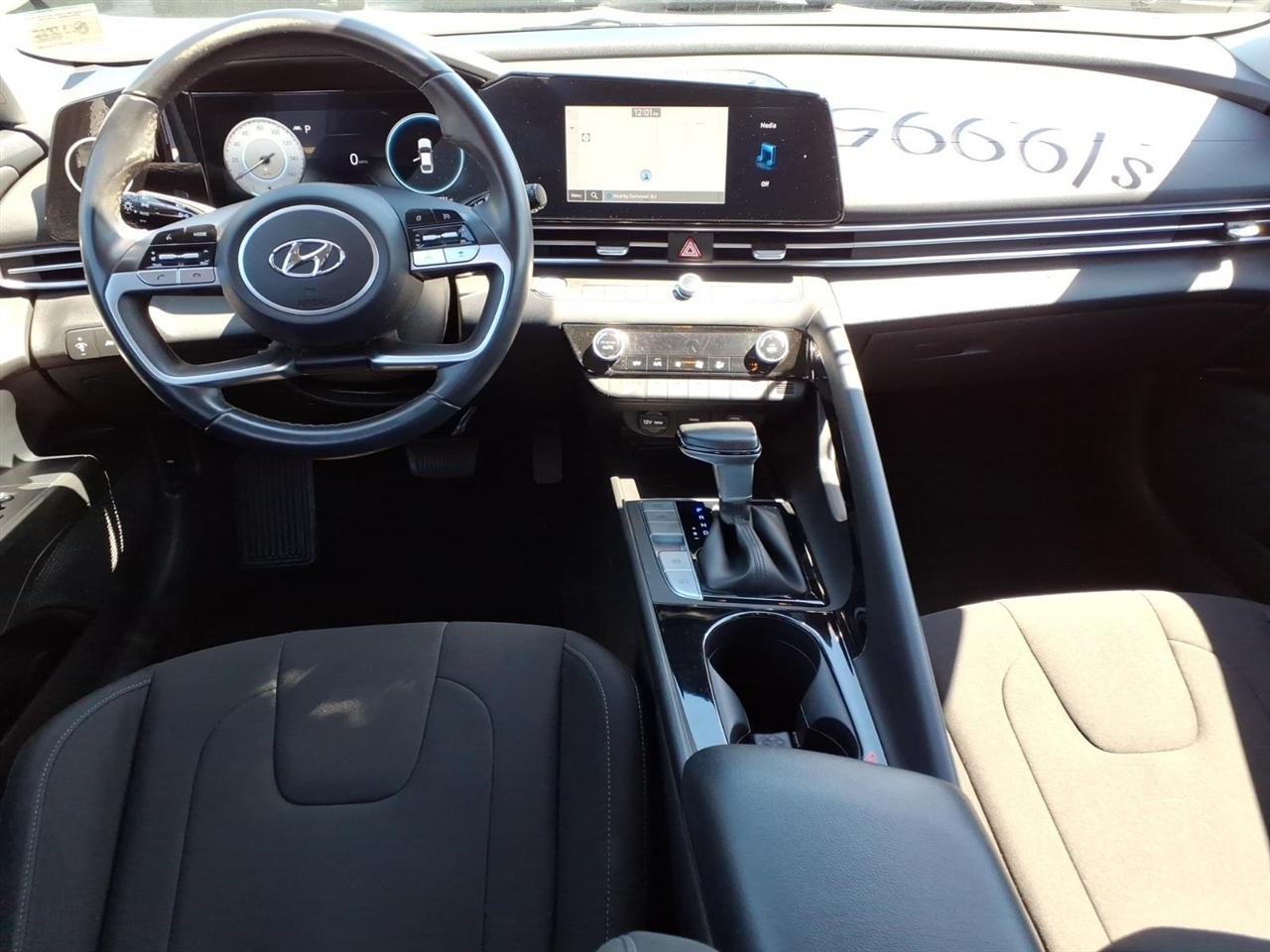 Hyundai Elantra SEL IVT 2023