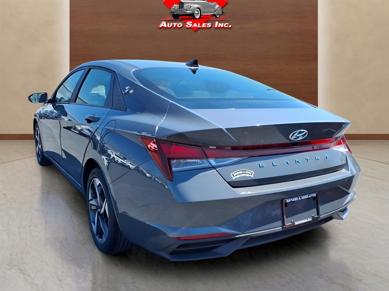 Hyundai Elantra SEL IVT 2023