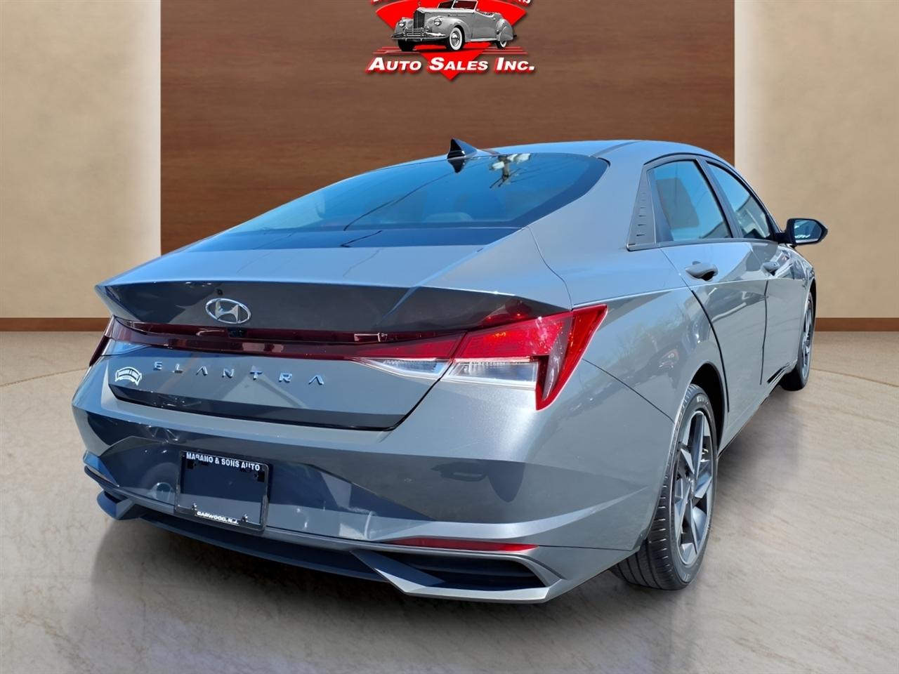 Hyundai Elantra SEL IVT 2023