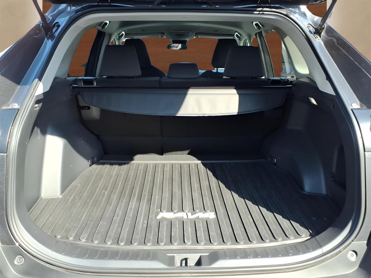 Toyota RAV4 XLE AWD (Natl) 2023