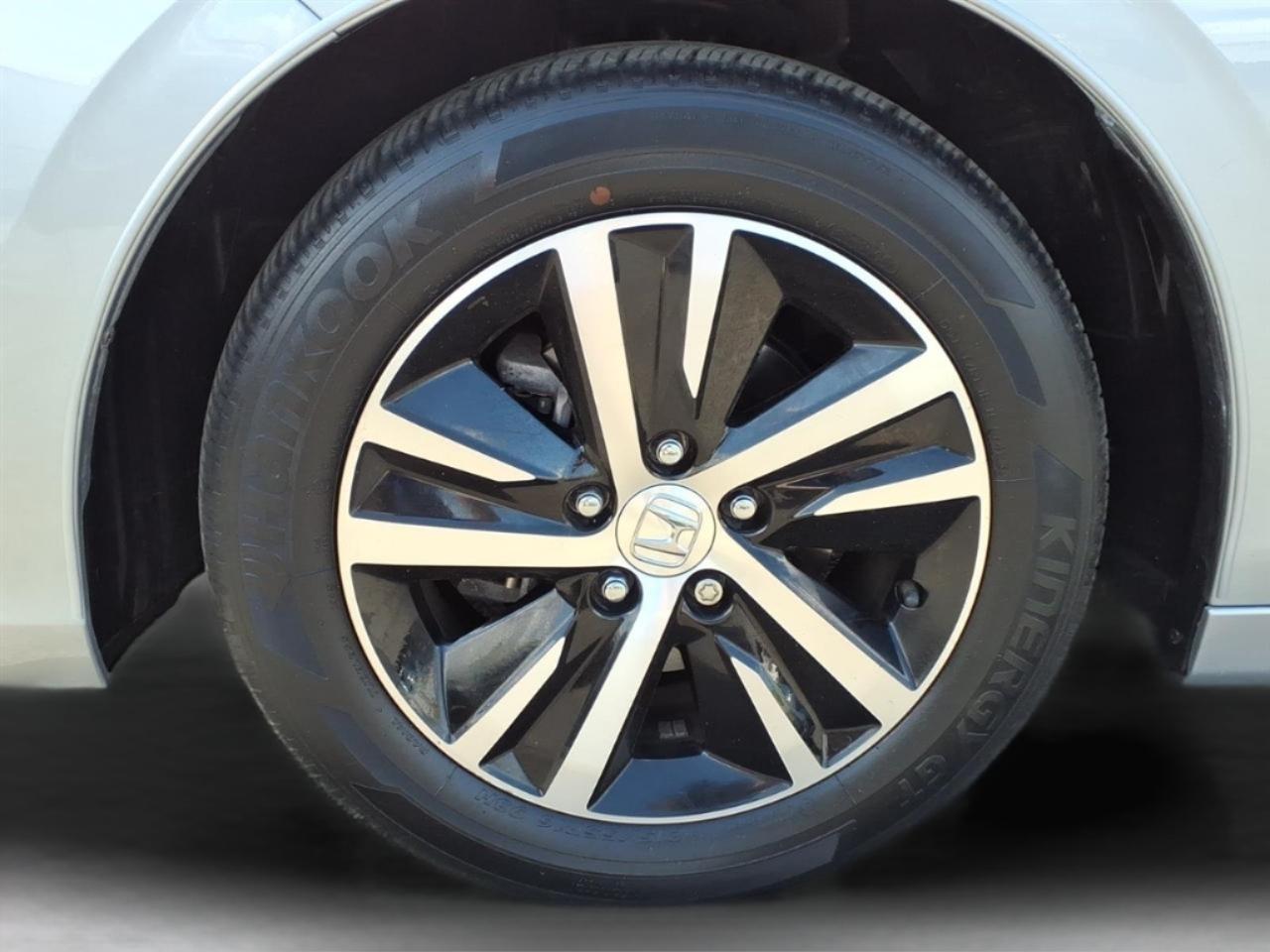 Honda Civic Hatchback LX CVT 2024