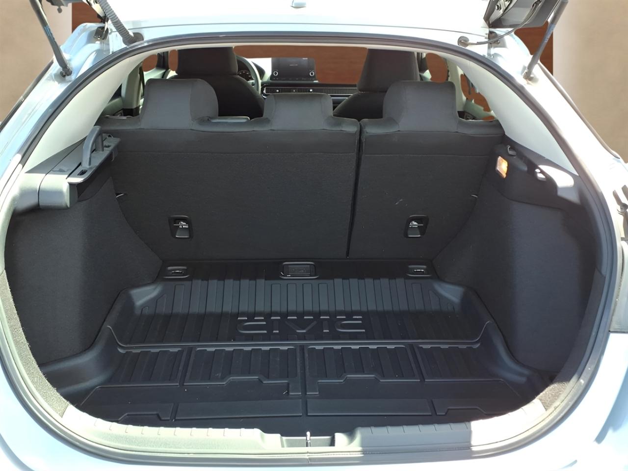 Honda Civic Hatchback LX CVT 2024