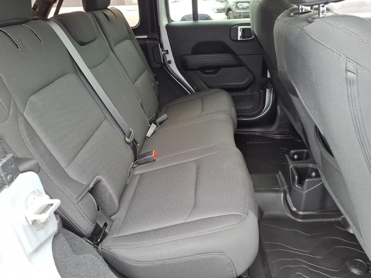 Jeep Wrangler Unlimited Sahara 4x4 2022