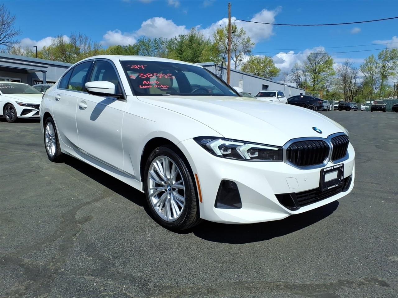 BMW 3 Series 330i xDrive Sedan 2024