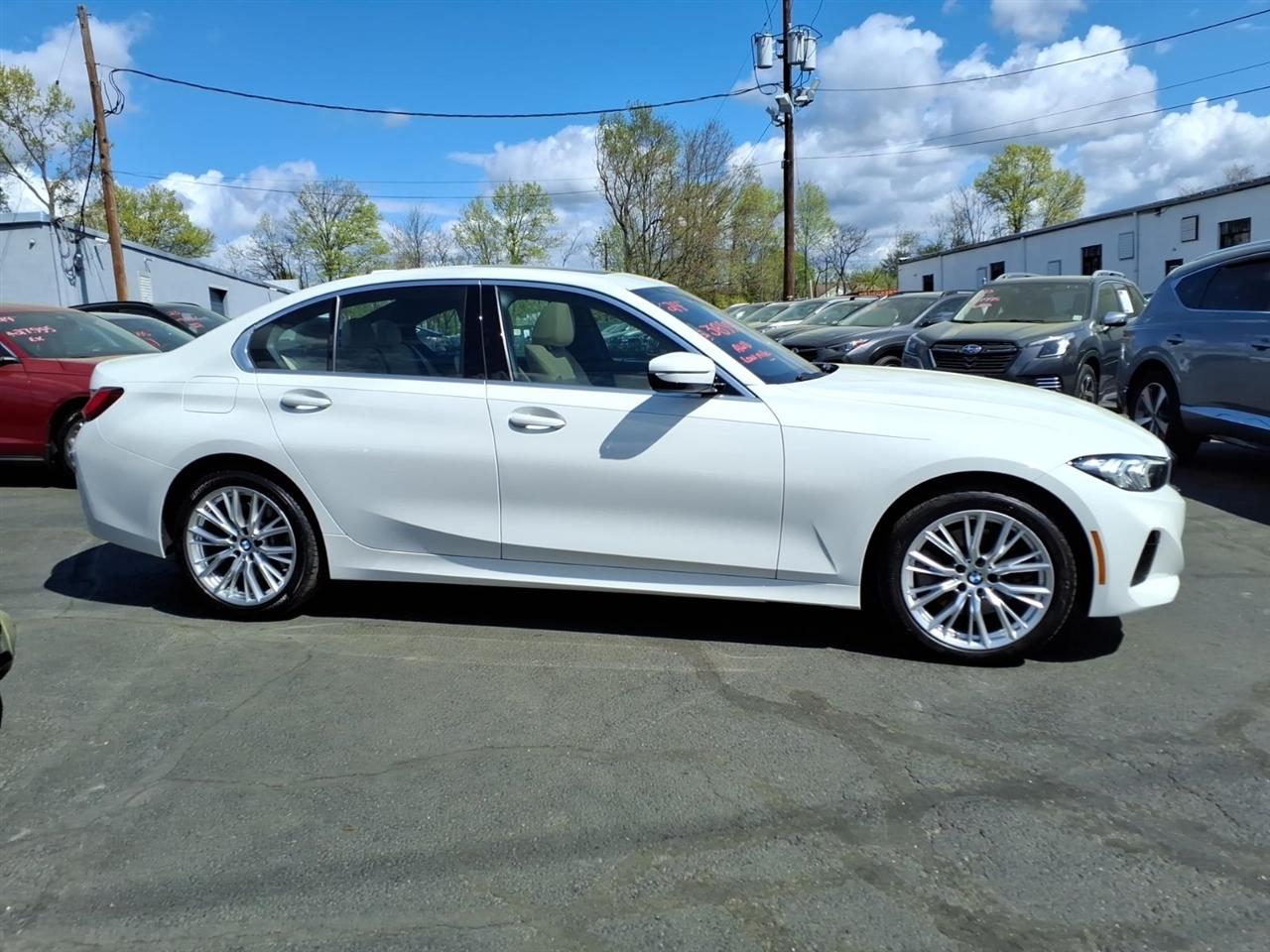 BMW 3 Series 330i xDrive Sedan 2024