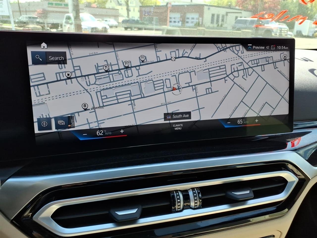 BMW 3 Series 330i xDrive Sedan 2024