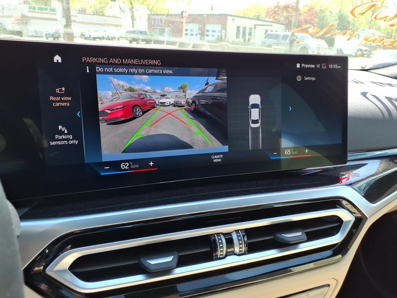 BMW 3 Series 330i xDrive Sedan 2024