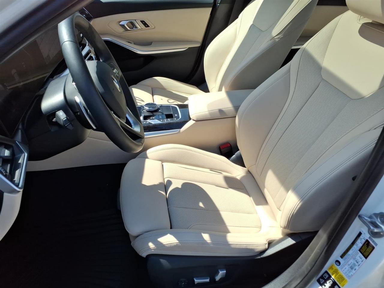 BMW 3 Series 330i xDrive Sedan 2024