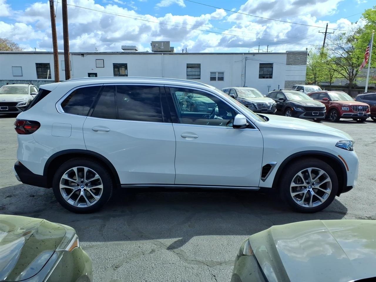 BMW X5 xDrive40i Sports Activity Vehicle 2024