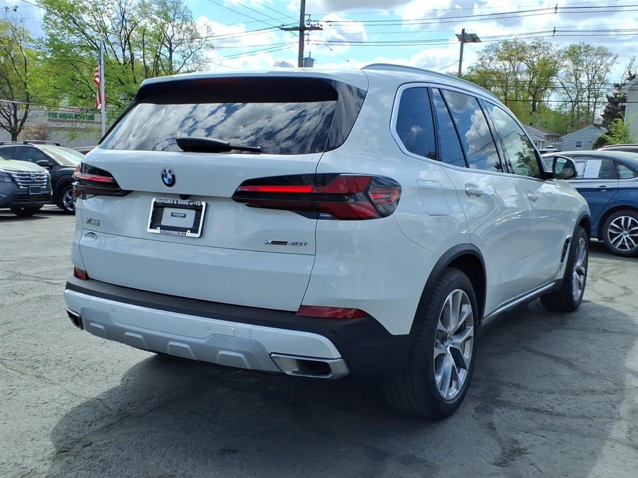 BMW X5 xDrive40i Sports Activity Vehicle 2024