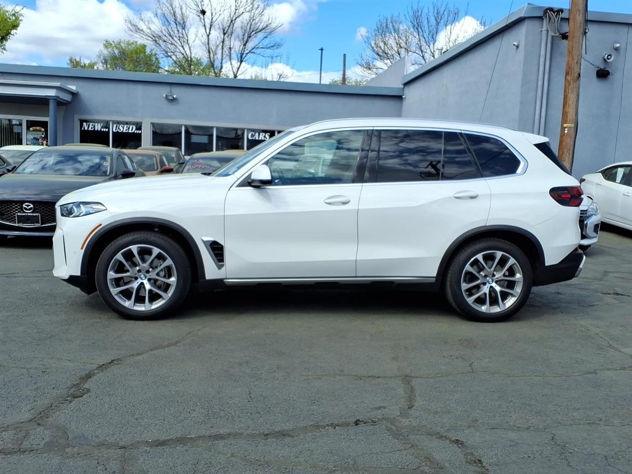 BMW X5 xDrive40i Sports Activity Vehicle 2024