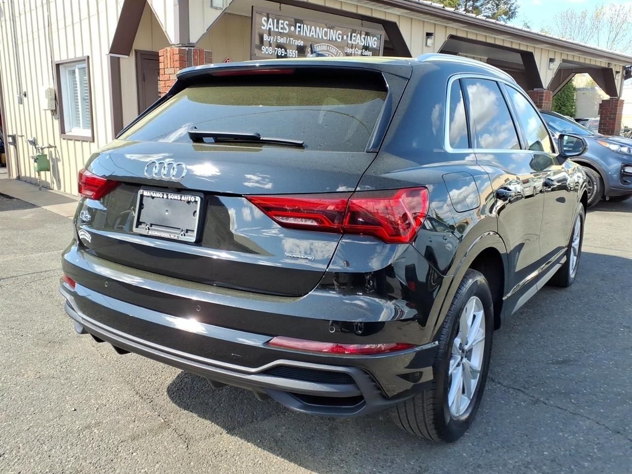 Audi Q3 S line Premium 45 TFSI quattro 2025