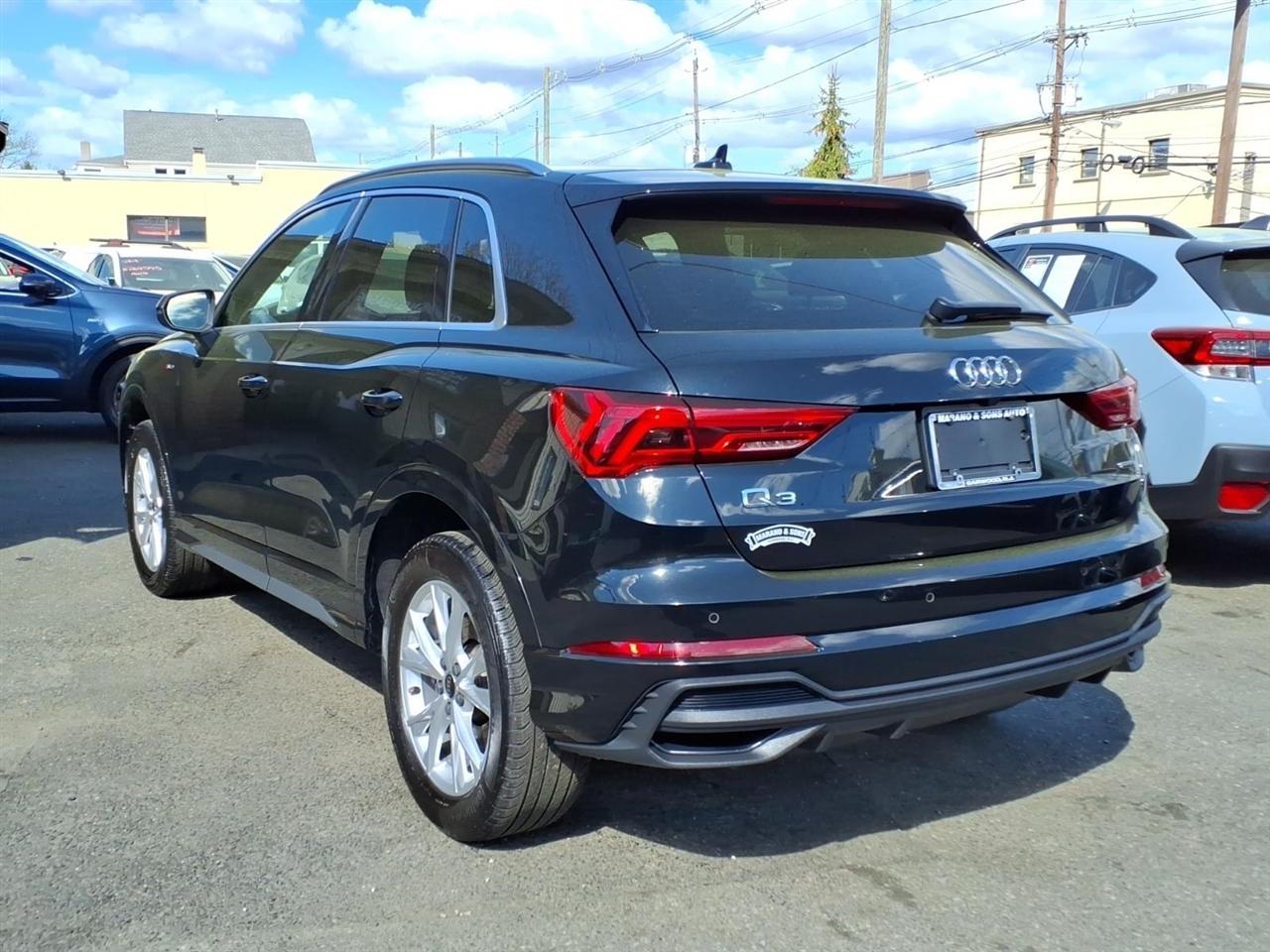 Audi Q3 S line Premium 45 TFSI quattro 2025