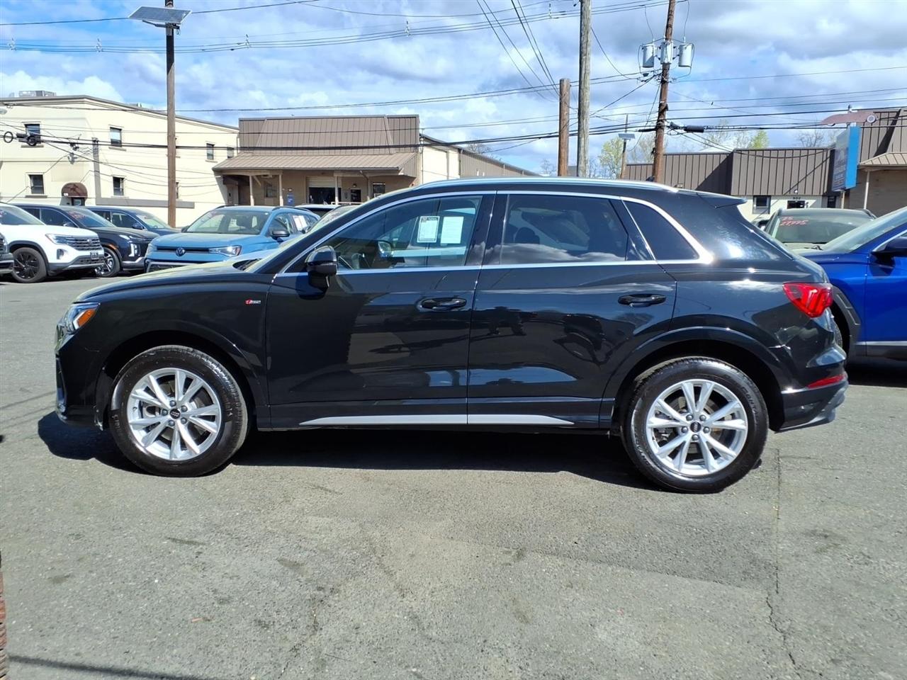 Audi Q3 S line Premium 45 TFSI quattro 2025