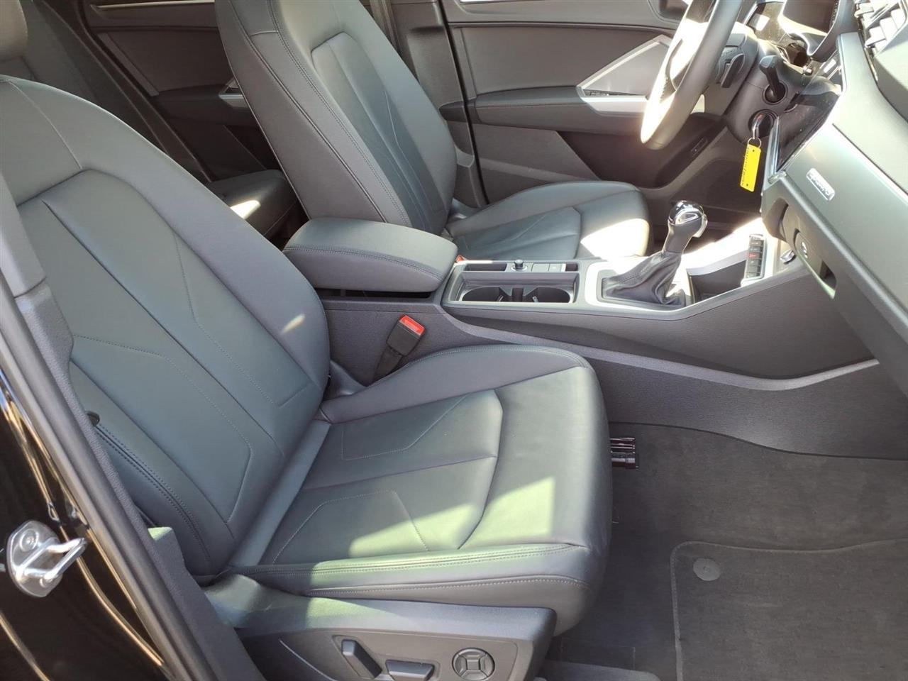 Audi Q3 S line Premium 45 TFSI quattro 2025