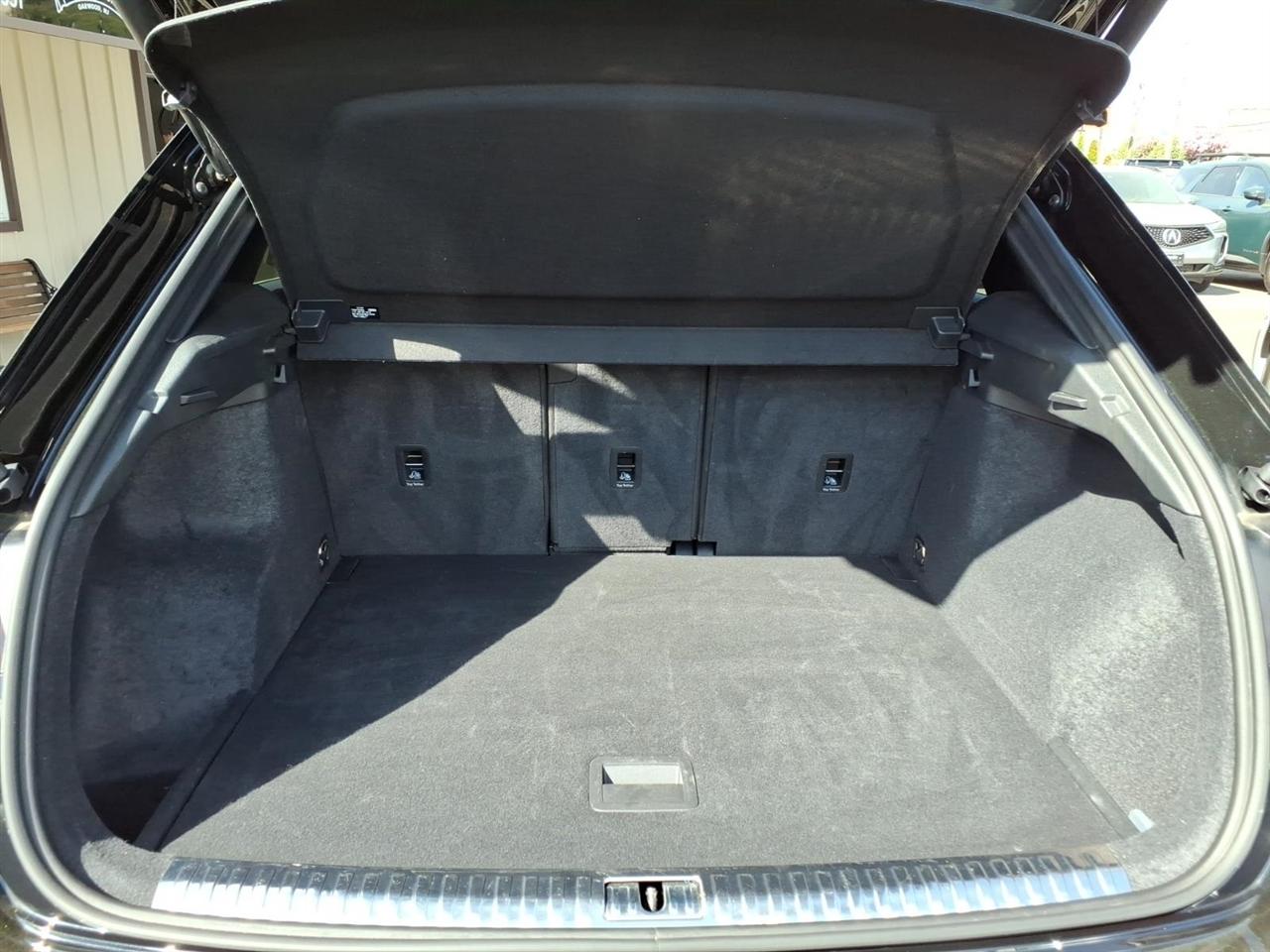 Audi Q3 S line Premium 45 TFSI quattro 2025