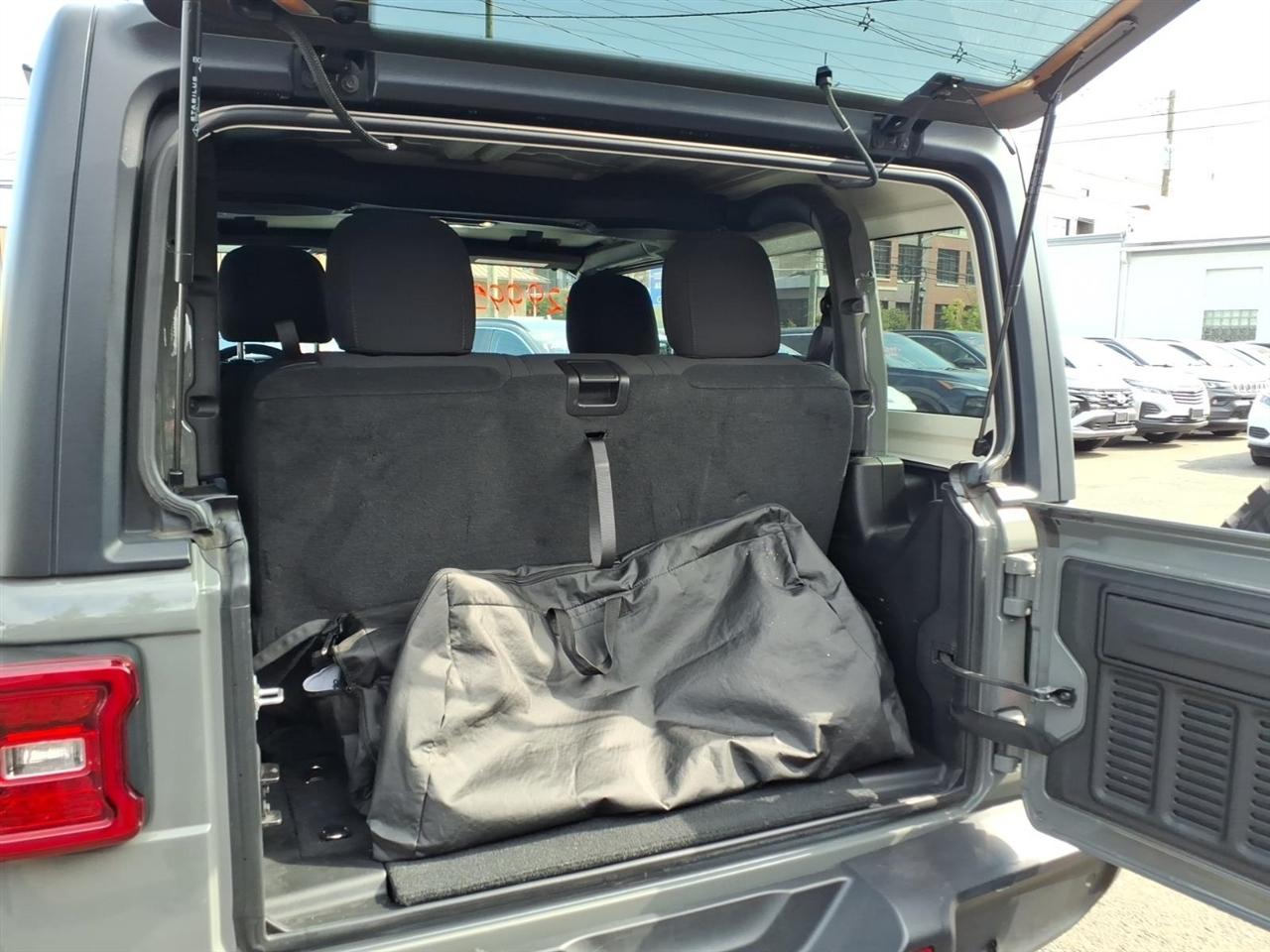 Jeep Wrangler Willys 4x4 2022