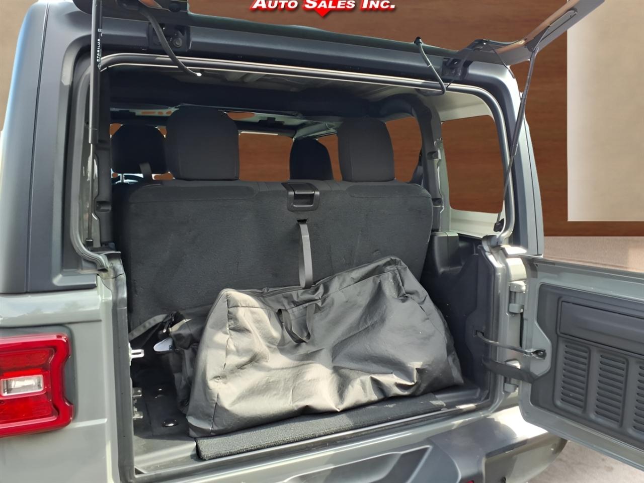 Jeep Wrangler Willys 4x4 2022