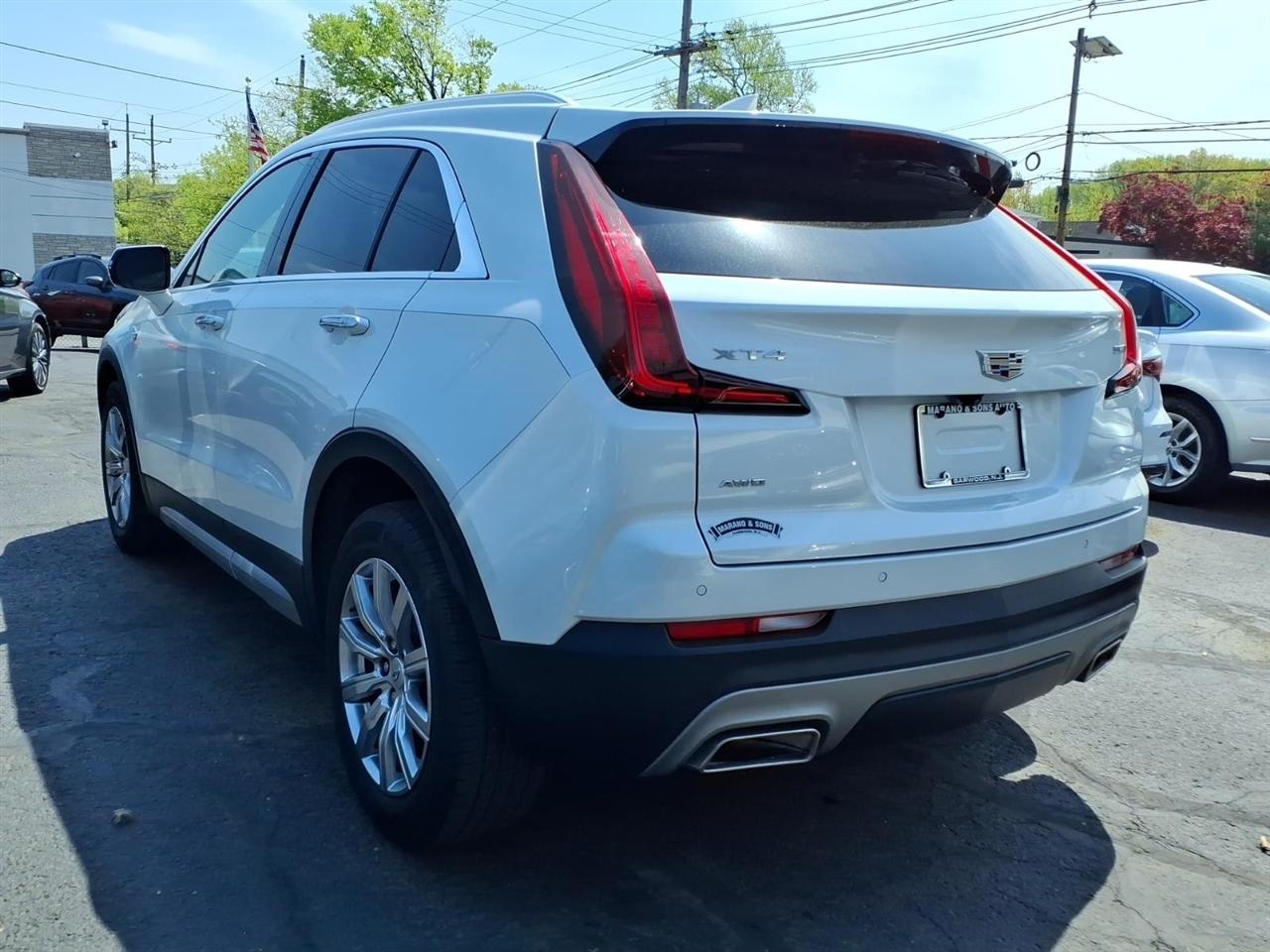 Cadillac XT4 AWD 4dr Premium Luxury 2023