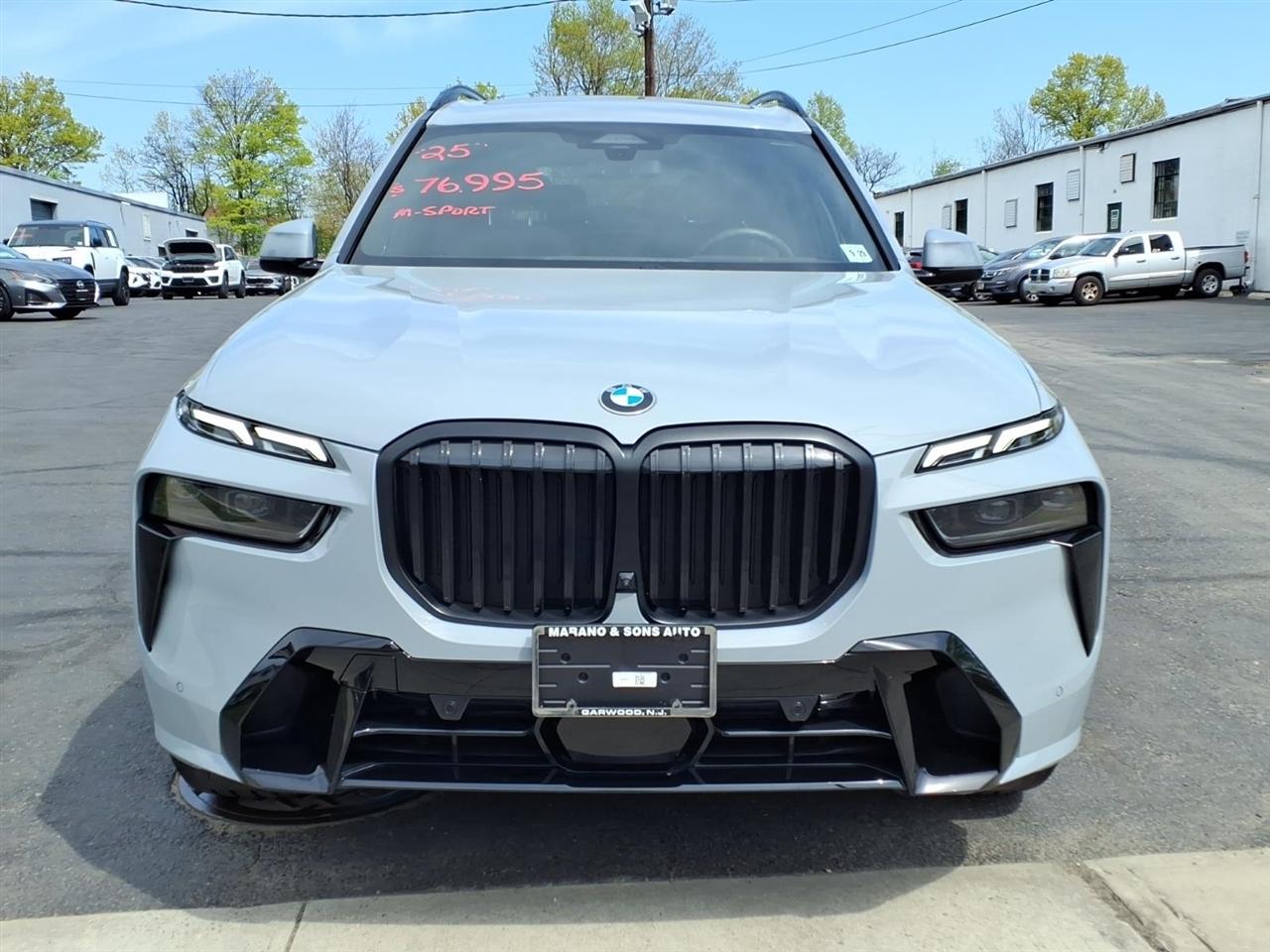 BMW X7 xDrive40i Sports Activity Vehicle 2025