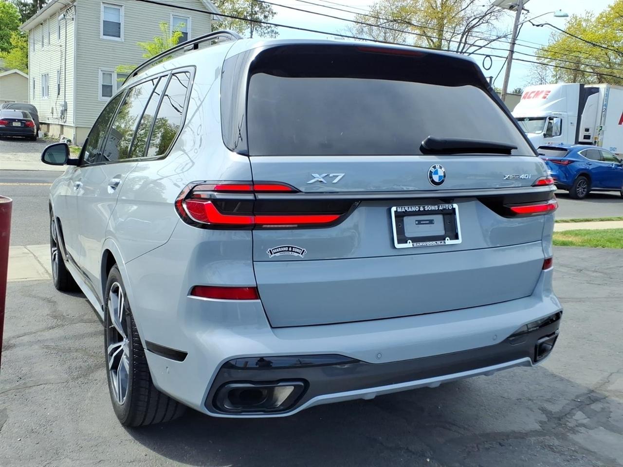 BMW X7 xDrive40i Sports Activity Vehicle 2025