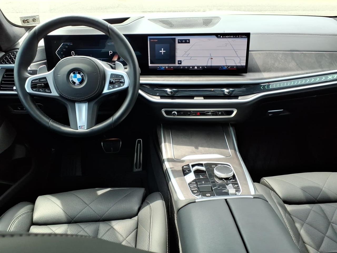 BMW X7 xDrive40i Sports Activity Vehicle 2025