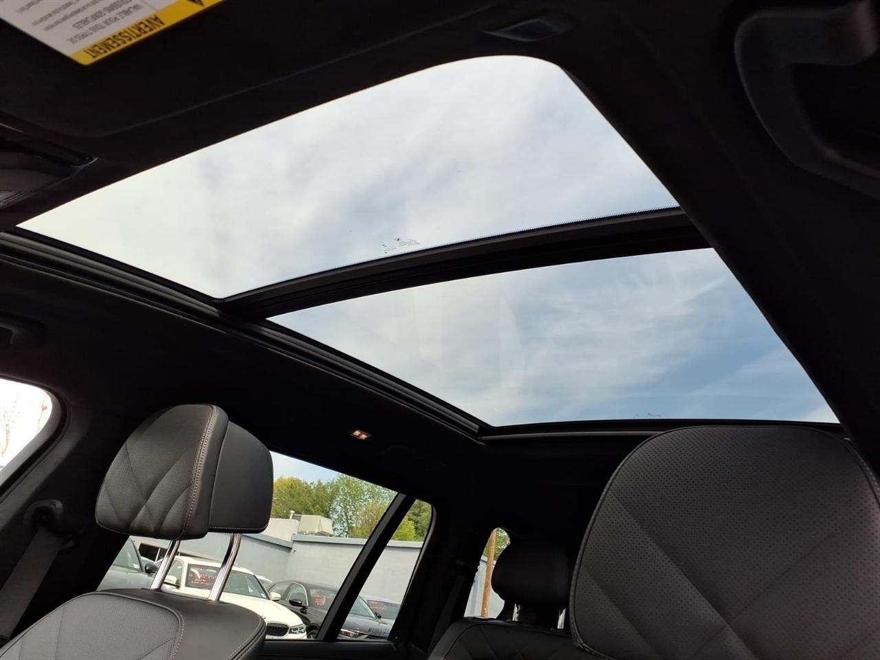 BMW X7 xDrive40i Sports Activity Vehicle 2025