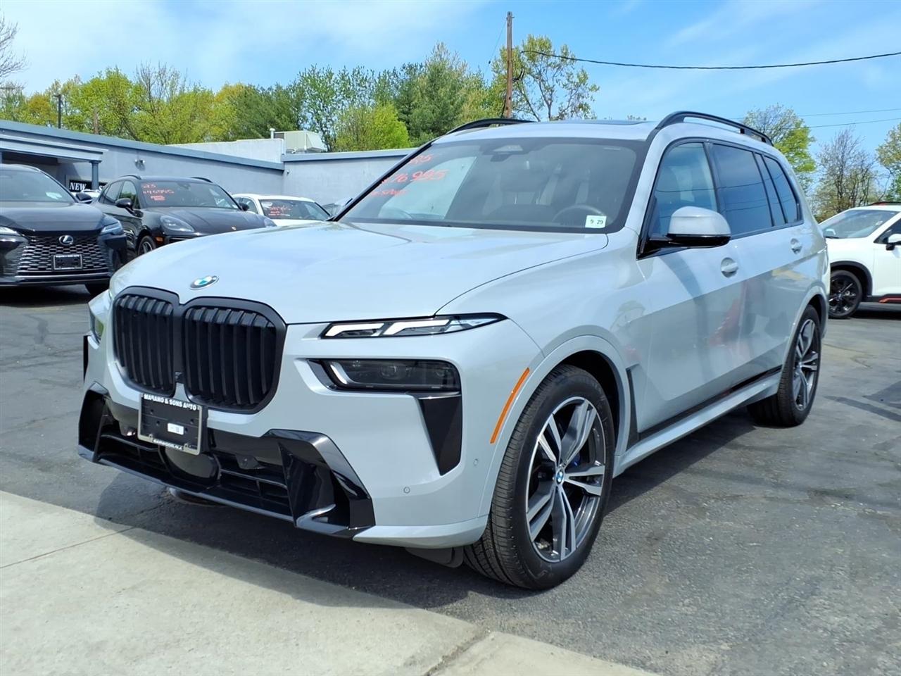 2025 BMW X7 xDrive40i Sports Activity Vehicle