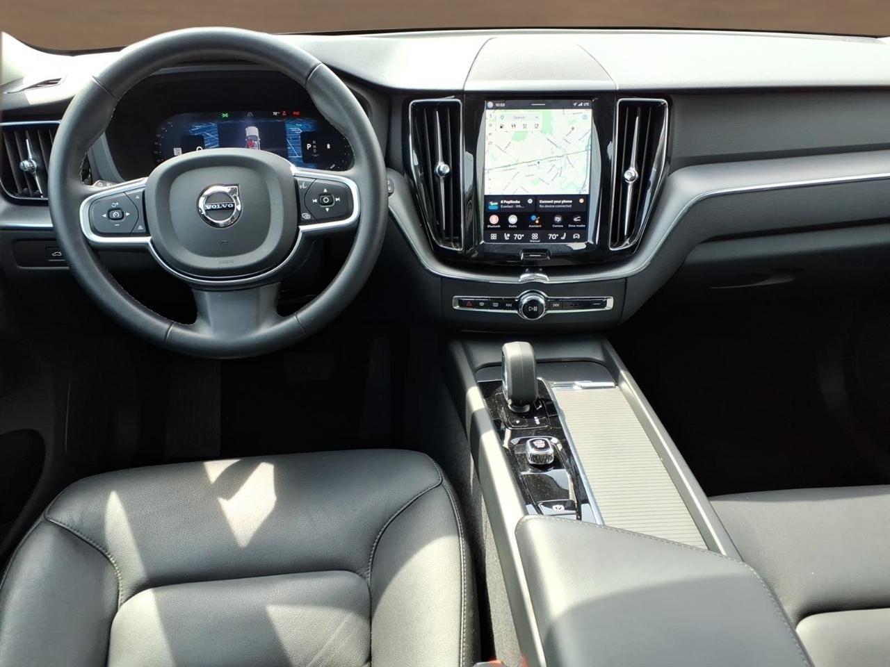 Volvo XC60 B5 AWD Core 2025