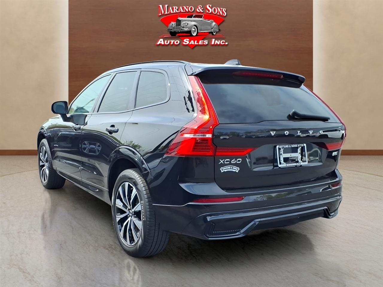 Volvo XC60 B5 AWD Core 2025